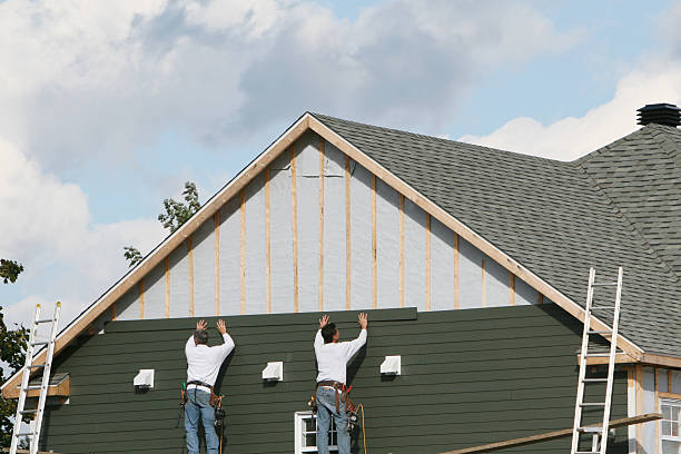 Professional Siding Inspection technician working in Orient, NY
